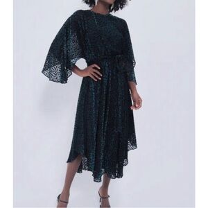 Tuckernuck Velvet Dot Belted Midi Dress XXL